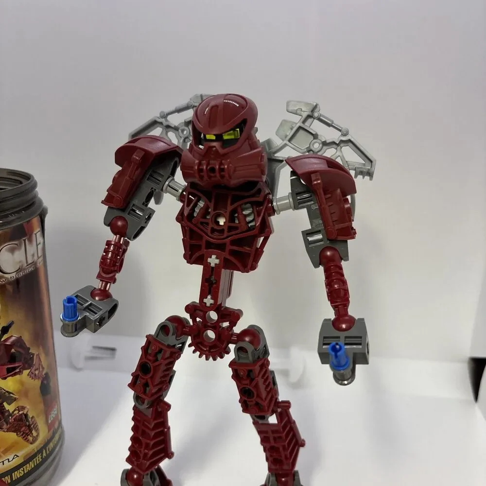 Lego Bionicle - 8601 - Toa Metru Nui - Toa Vakama - Complete Retired Fire Figure